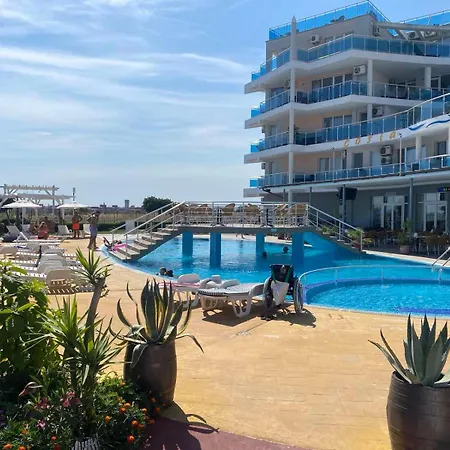 Apartment студио равда, първа линия- гледка море